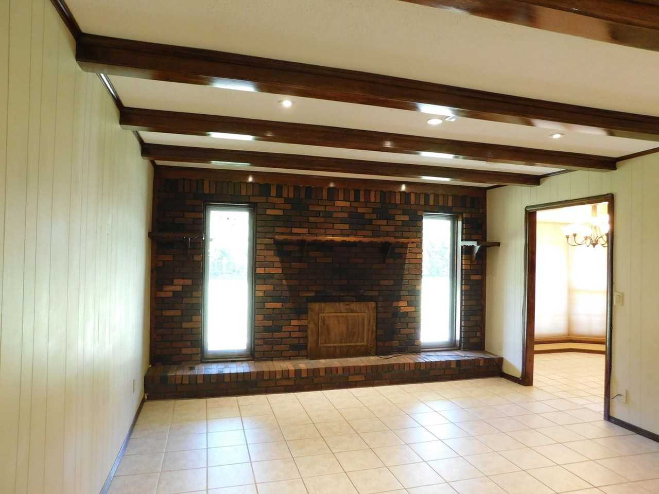 2906 Kendall Ave - Photo 6 of 11
