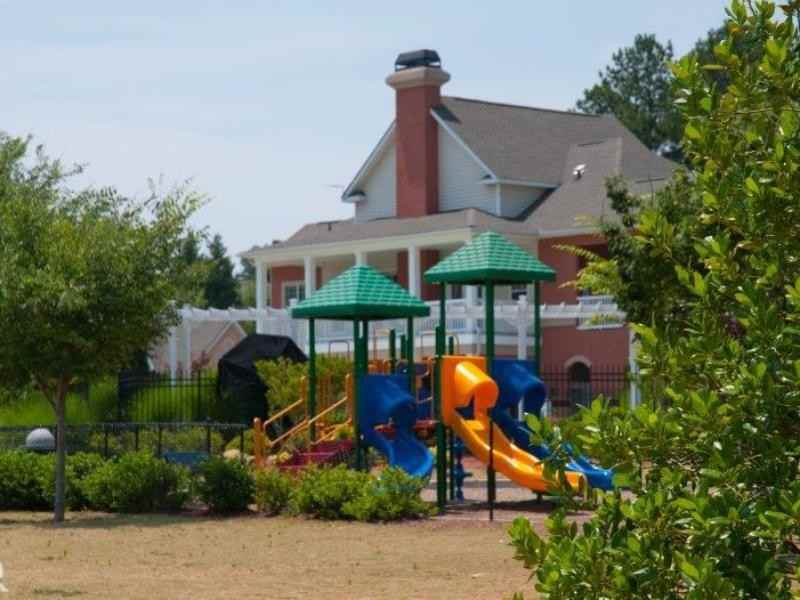 Regal Park - Photo 2 of 7