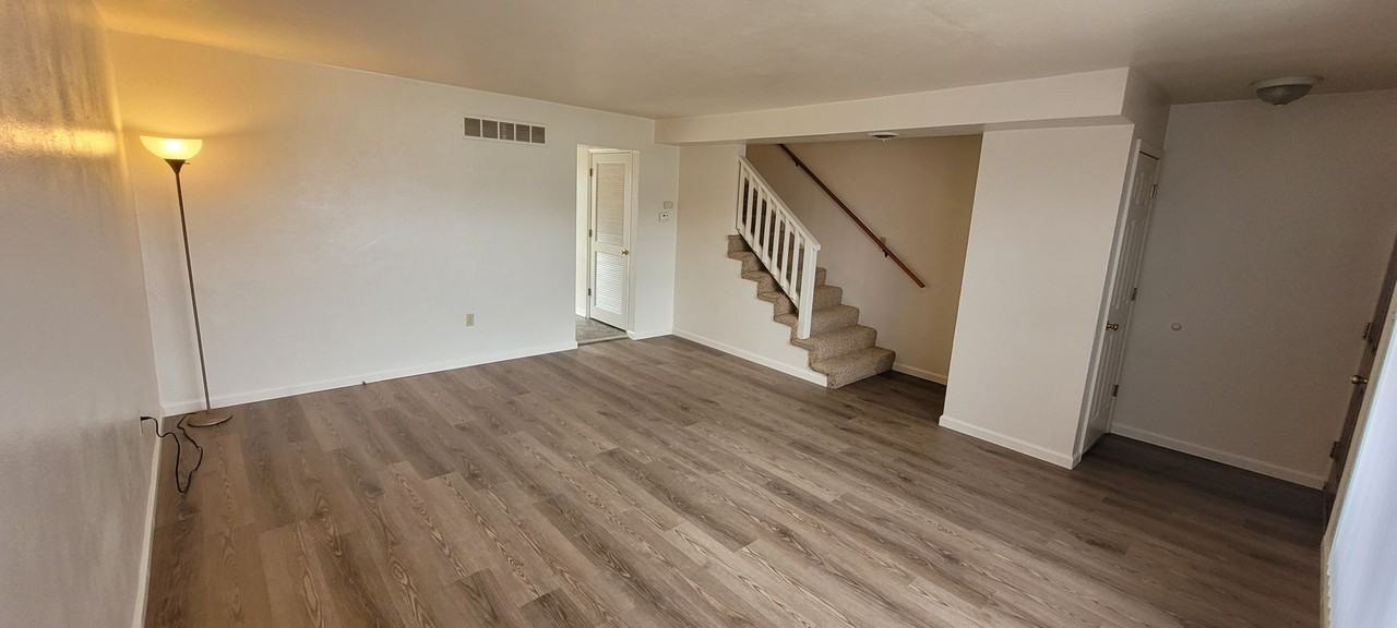 1875 Nathan - Photo 2 of 16