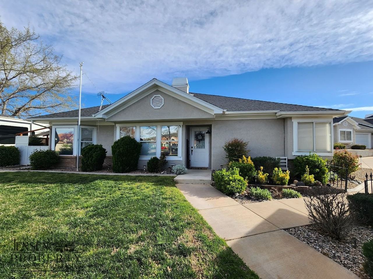 1365 E Fort Pierce Dr #21 - Photo 2 of 44