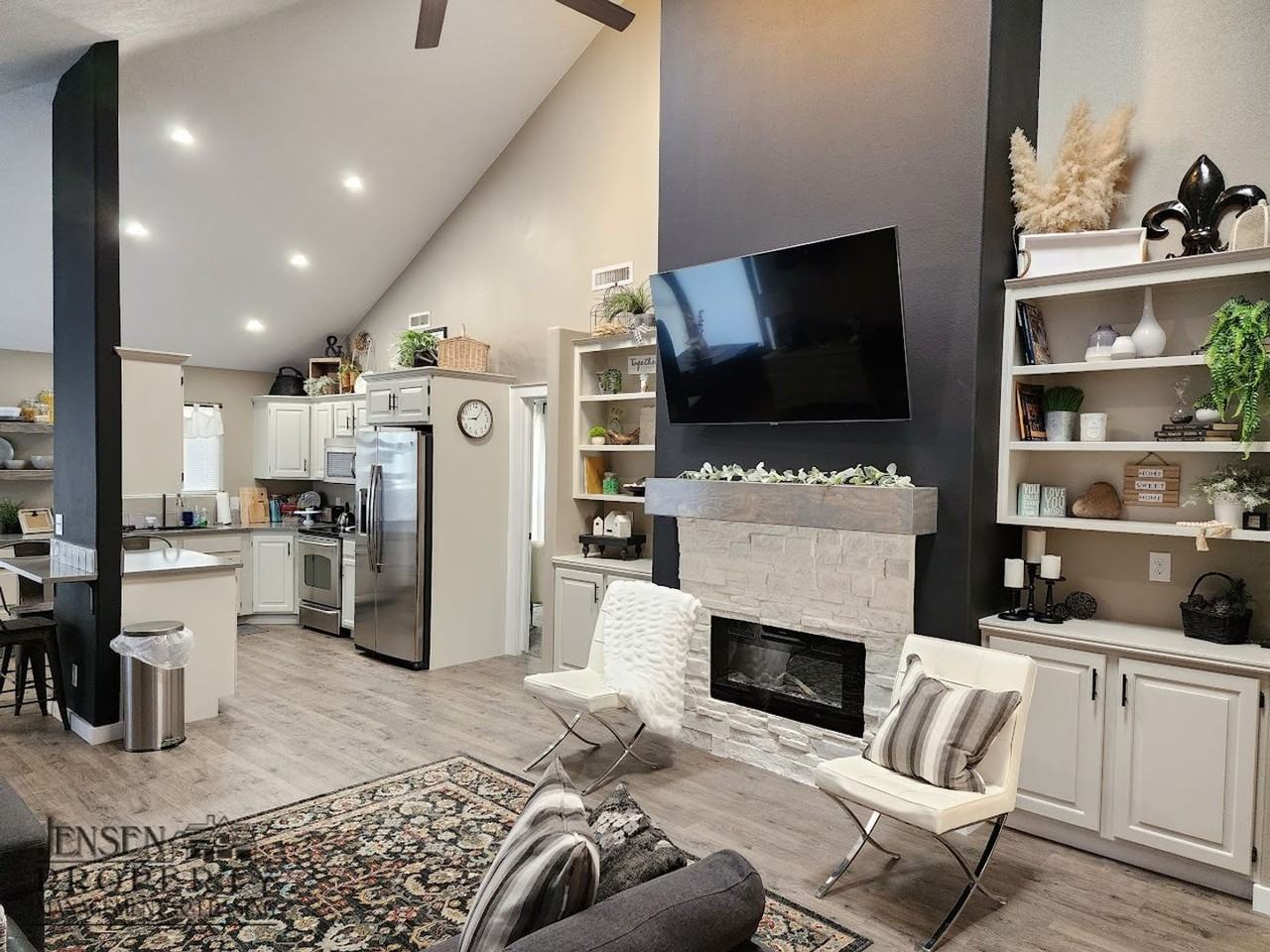 1365 E Fort Pierce Dr #21 - Photo 5 of 44