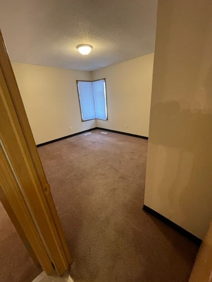 217 Bell Ave - Photo 3 of 7