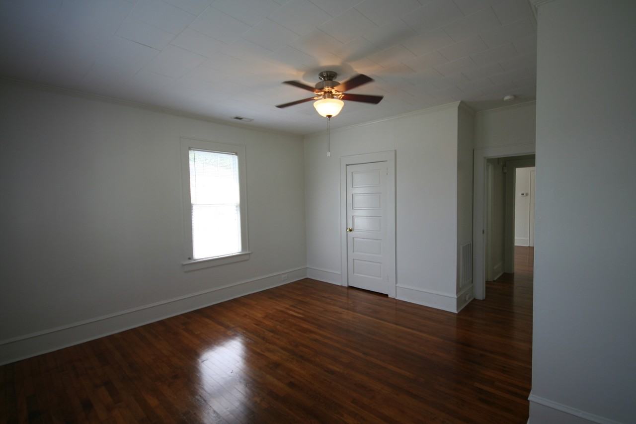 613 Hicks - Photo 2 of 9