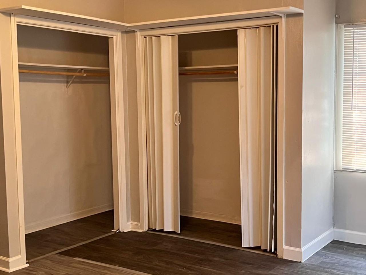 2 E Sunset Dr - Photo 2 of 13
