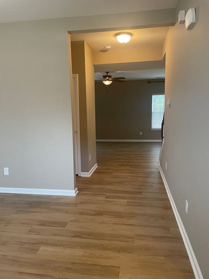 5712 Selkirkshire Rd - Photo 3 of 21