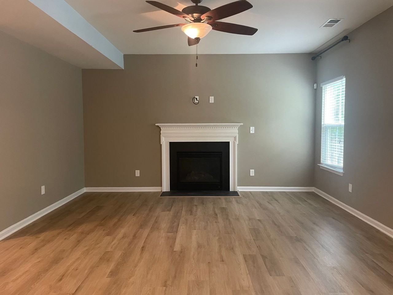 5712 Selkirkshire Rd - Photo 6 of 21
