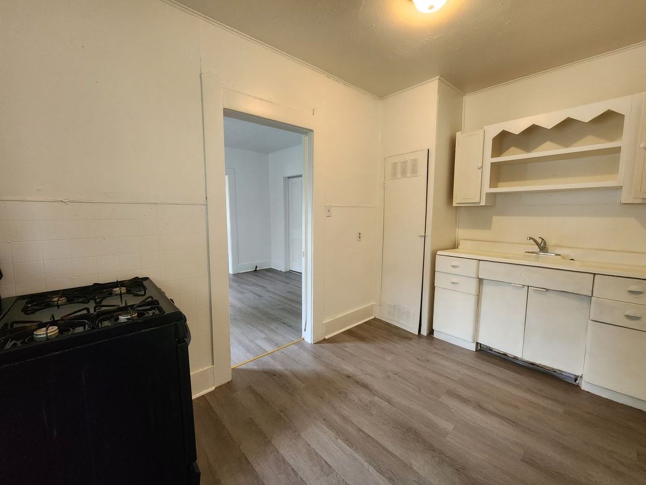 4285 Chaison St - Photo 3 of 8