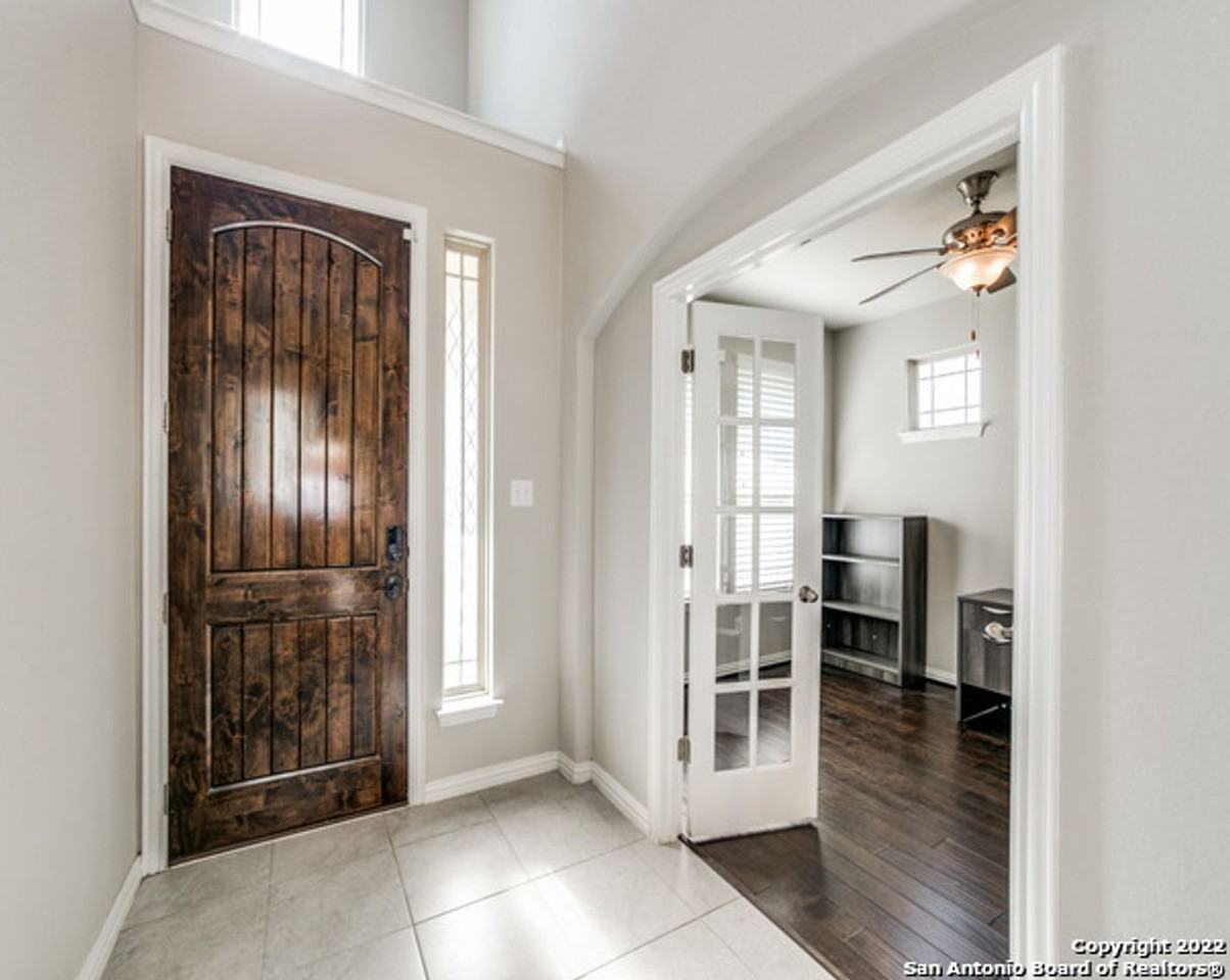 5348 Saffron Rose - Photo 2 of 26