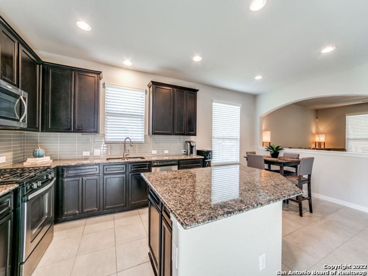 5348 Saffron Rose - Photo 4 of 26