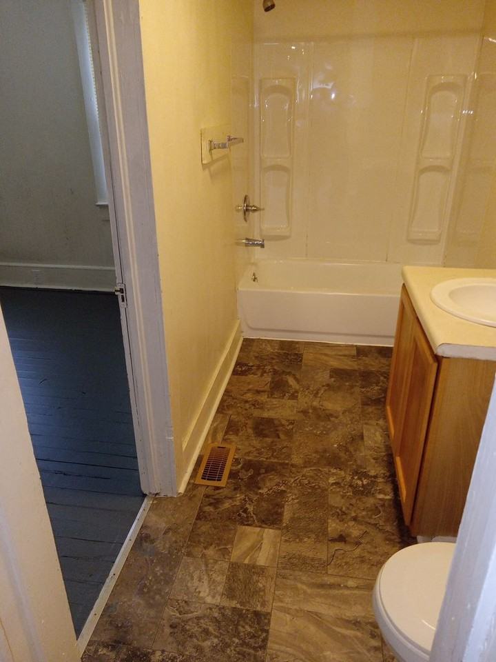305 E Bute St - Photo 4 of 18