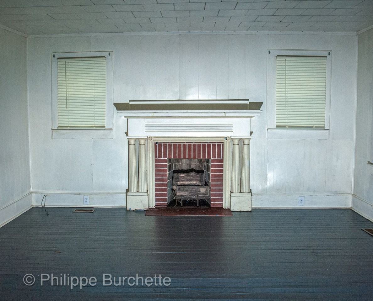305 E Bute St - Photo 7 of 18