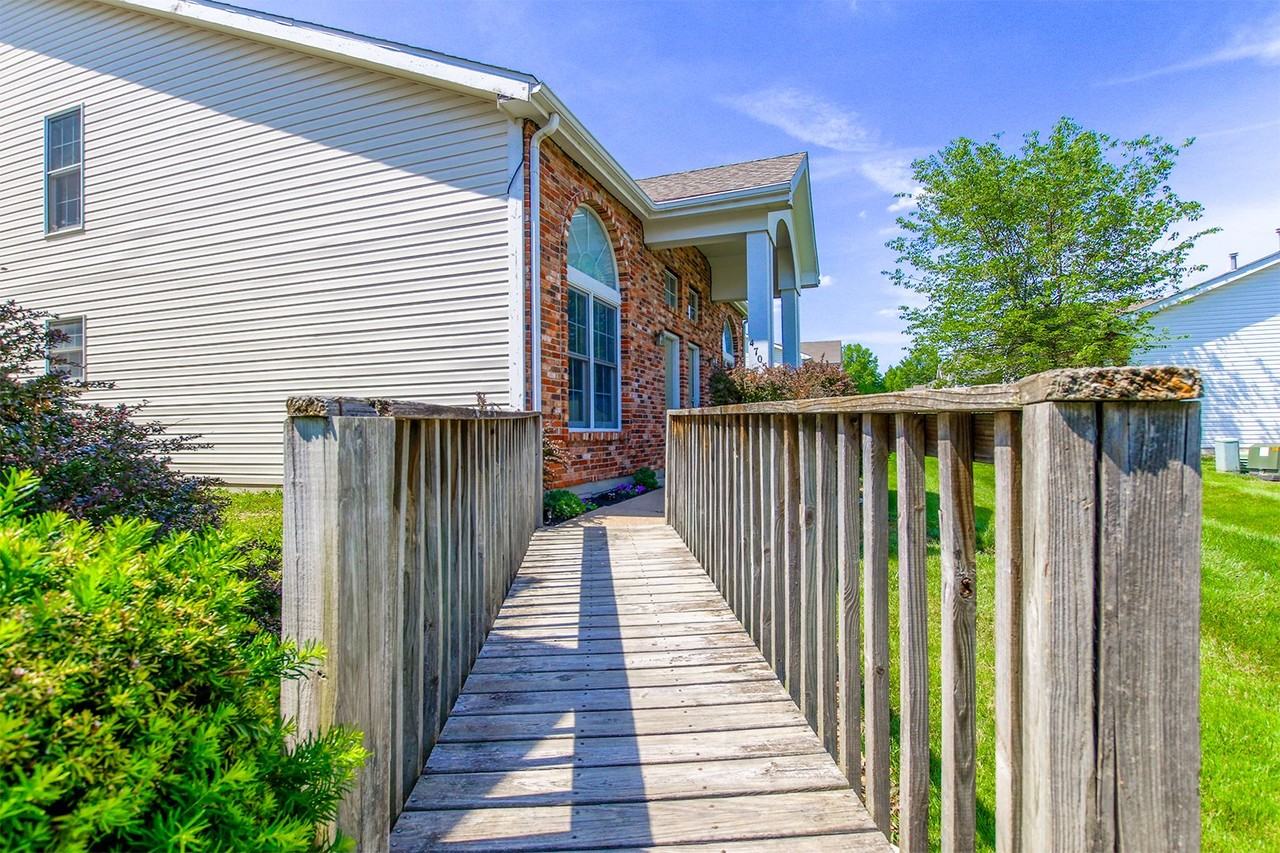 4701 Brandon Woods St - Photo 2 of 24