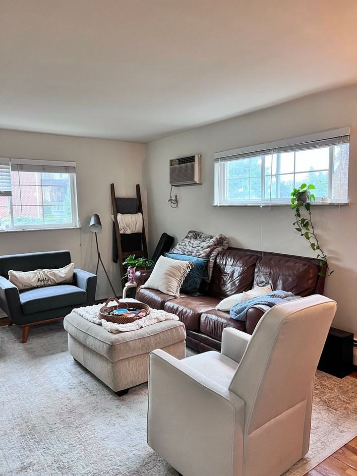 1241 Corbett Ave - Photo 4 of 32