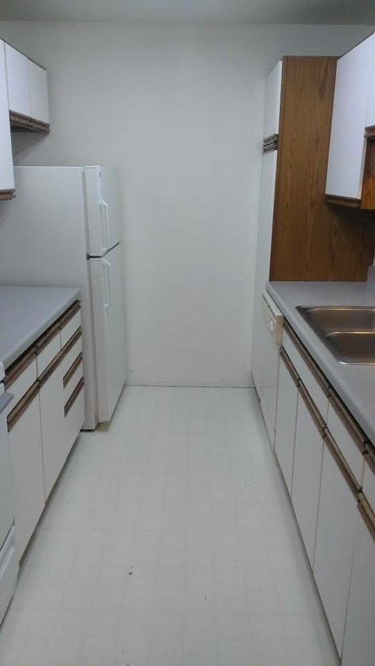 Appleton Court Apartments - Photo 2 of 6