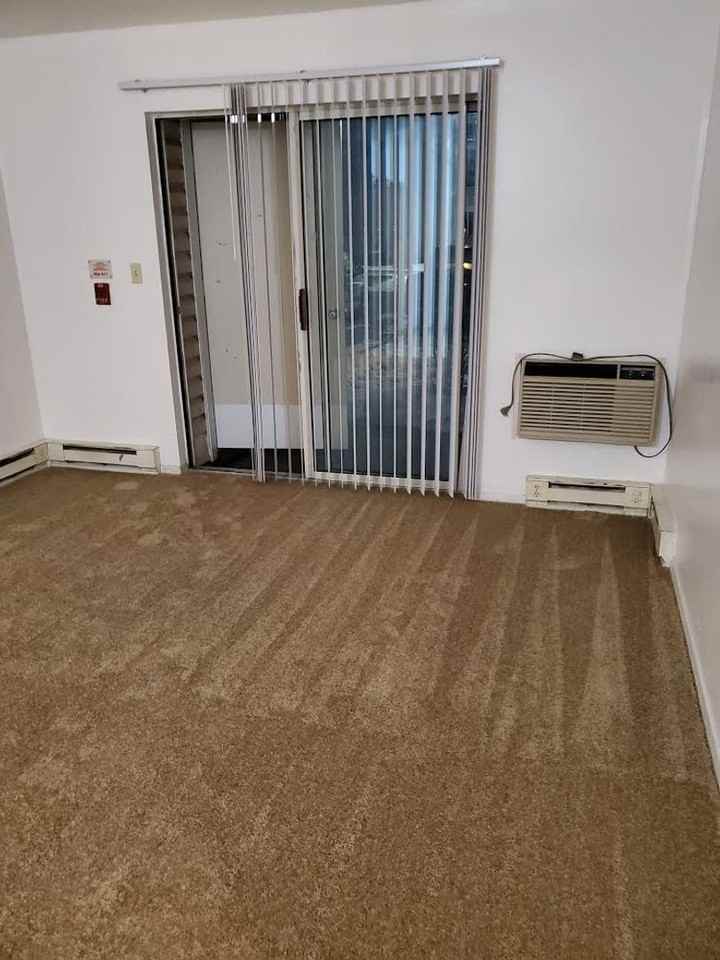 Appleton Court Apartments - Photo 3 of 6