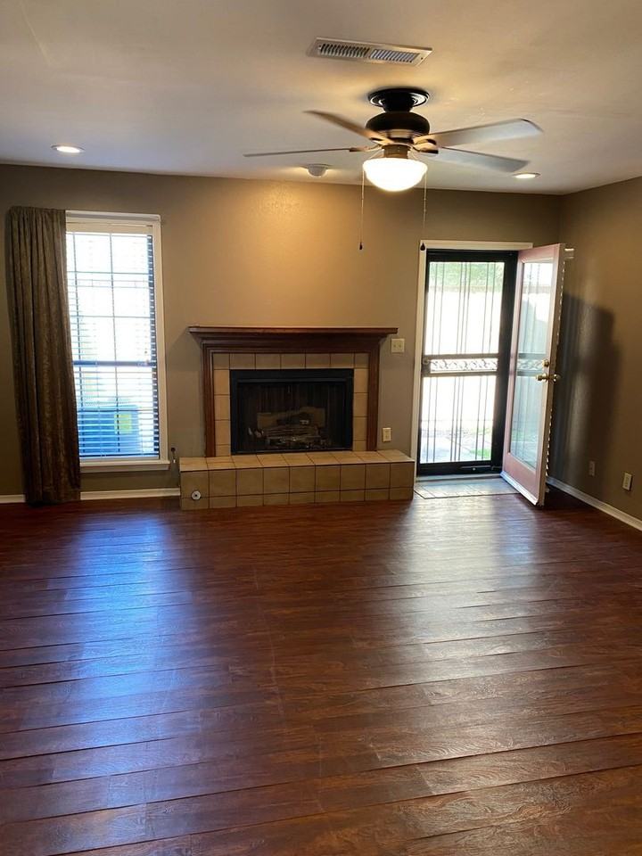 1033 E 57th Pl #18 - Photo 7 of 26