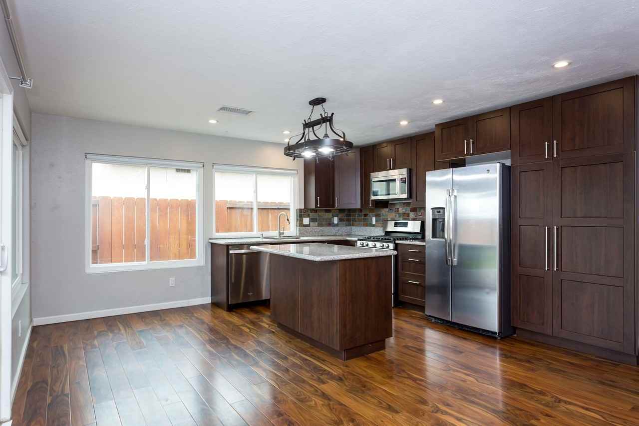 7875 Handel Way - Photo 7 of 21