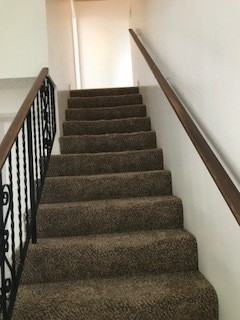 1364 Ambassador Dr - Photo 2 of 16