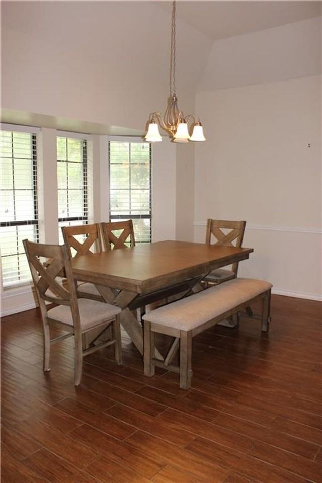 300 Long Pointe Dr - Photo 3 of 14