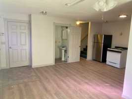 featured image of 417 Admiral St