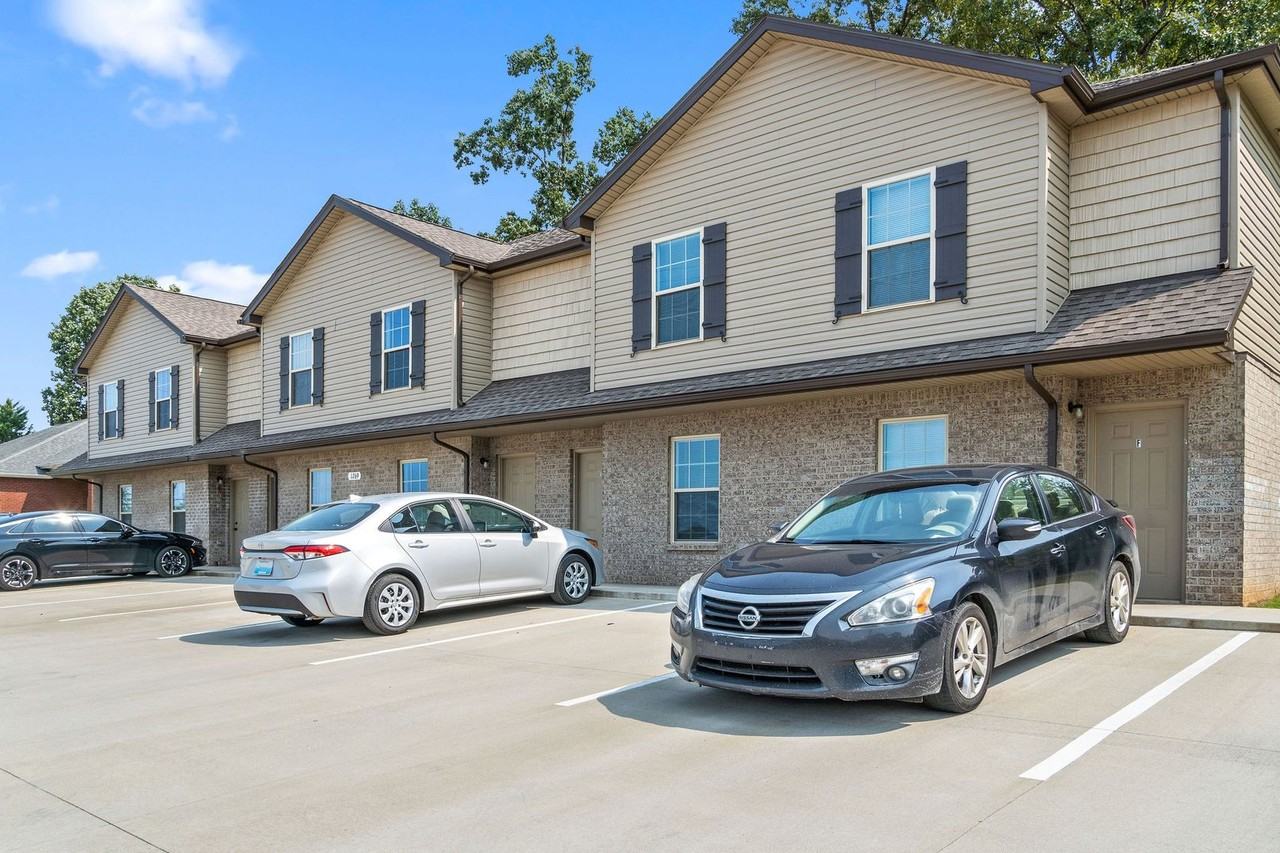 1269 Parkway Place - Photo 2 of 22