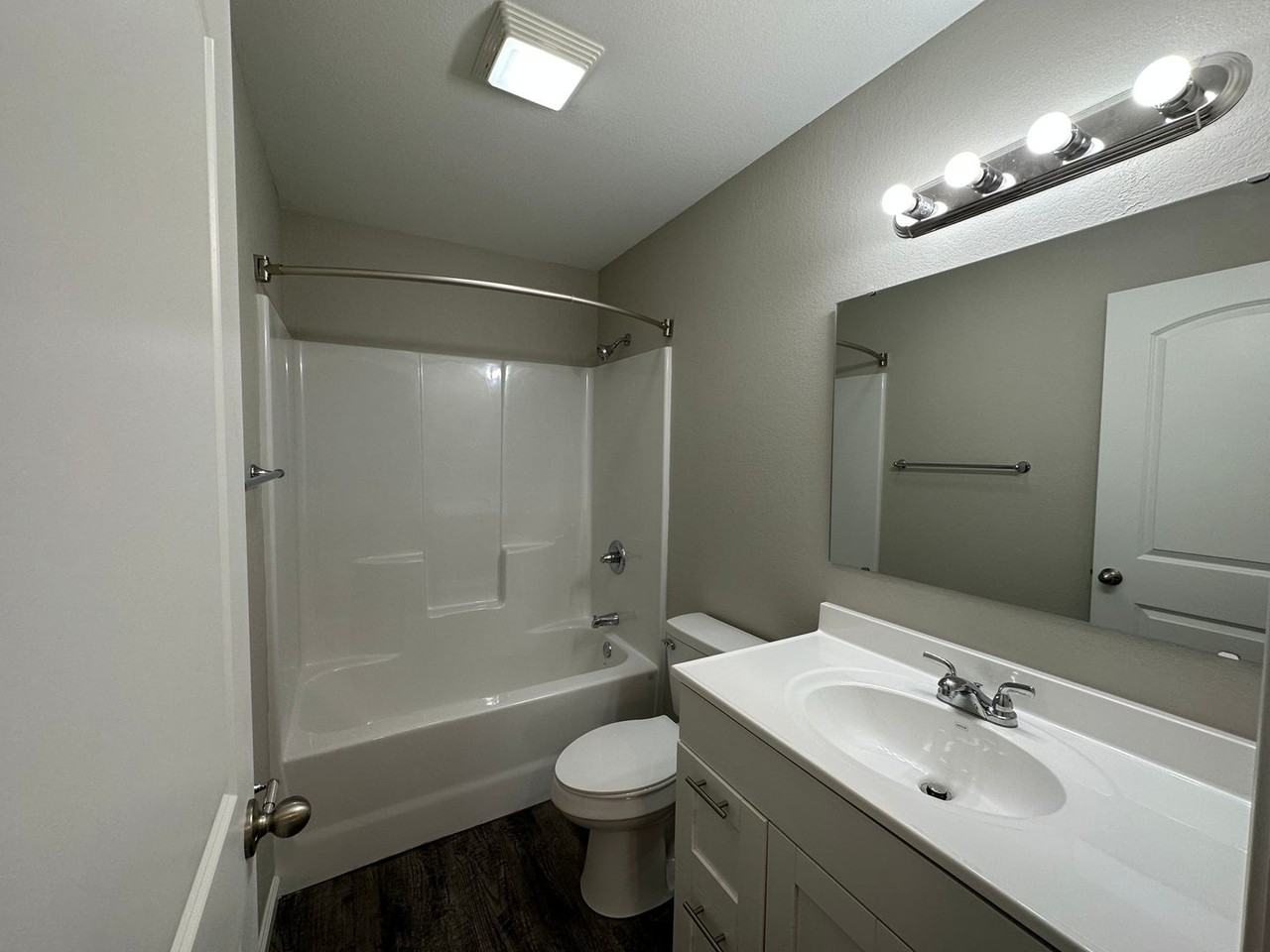 Hummingbird Heights Apartments and Townhomes - Photo 5 of 42