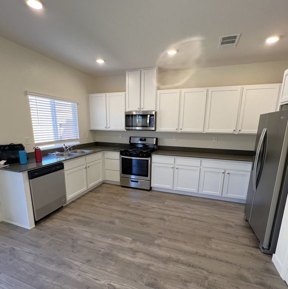 443 Antares St - Photo 2 of 15