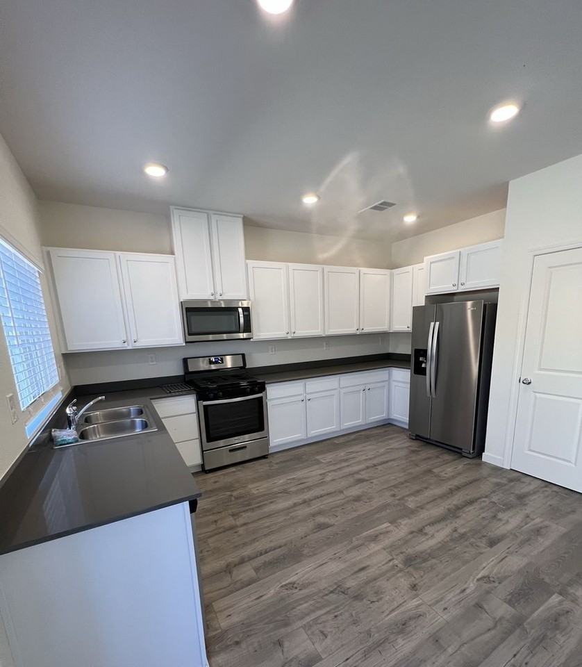 443 Antares St - Photo 3 of 15