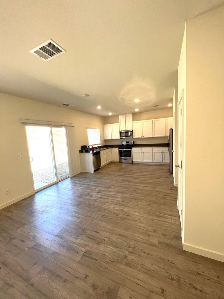 443 Antares St - Photo 4 of 15