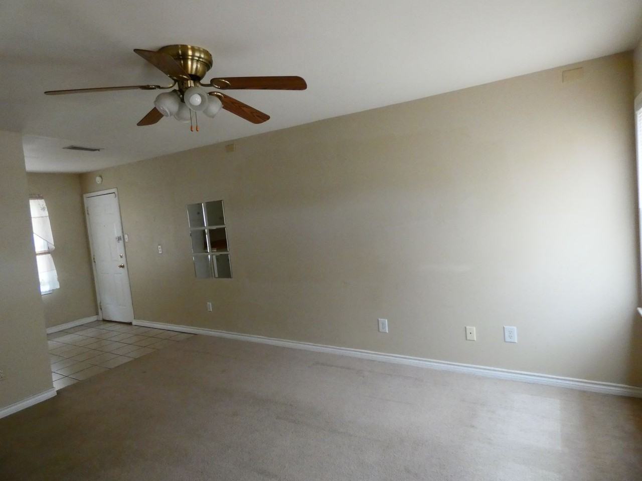 2818 Post Oak Rd - Photo 3 of 25