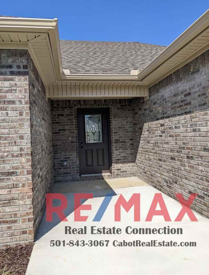 607 Macy Ln - Photo 2 of 16