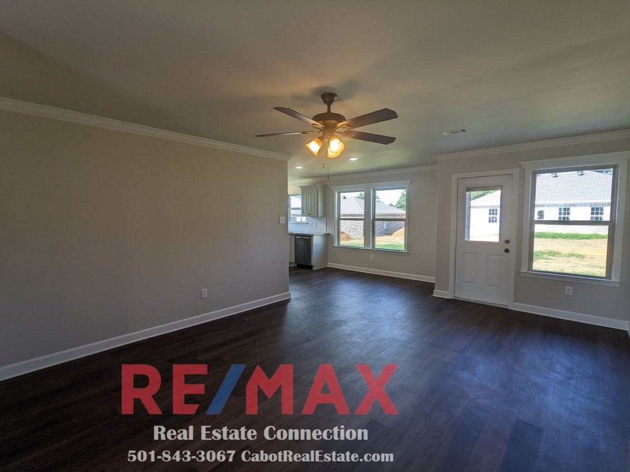 607 Macy Ln - Photo 4 of 16