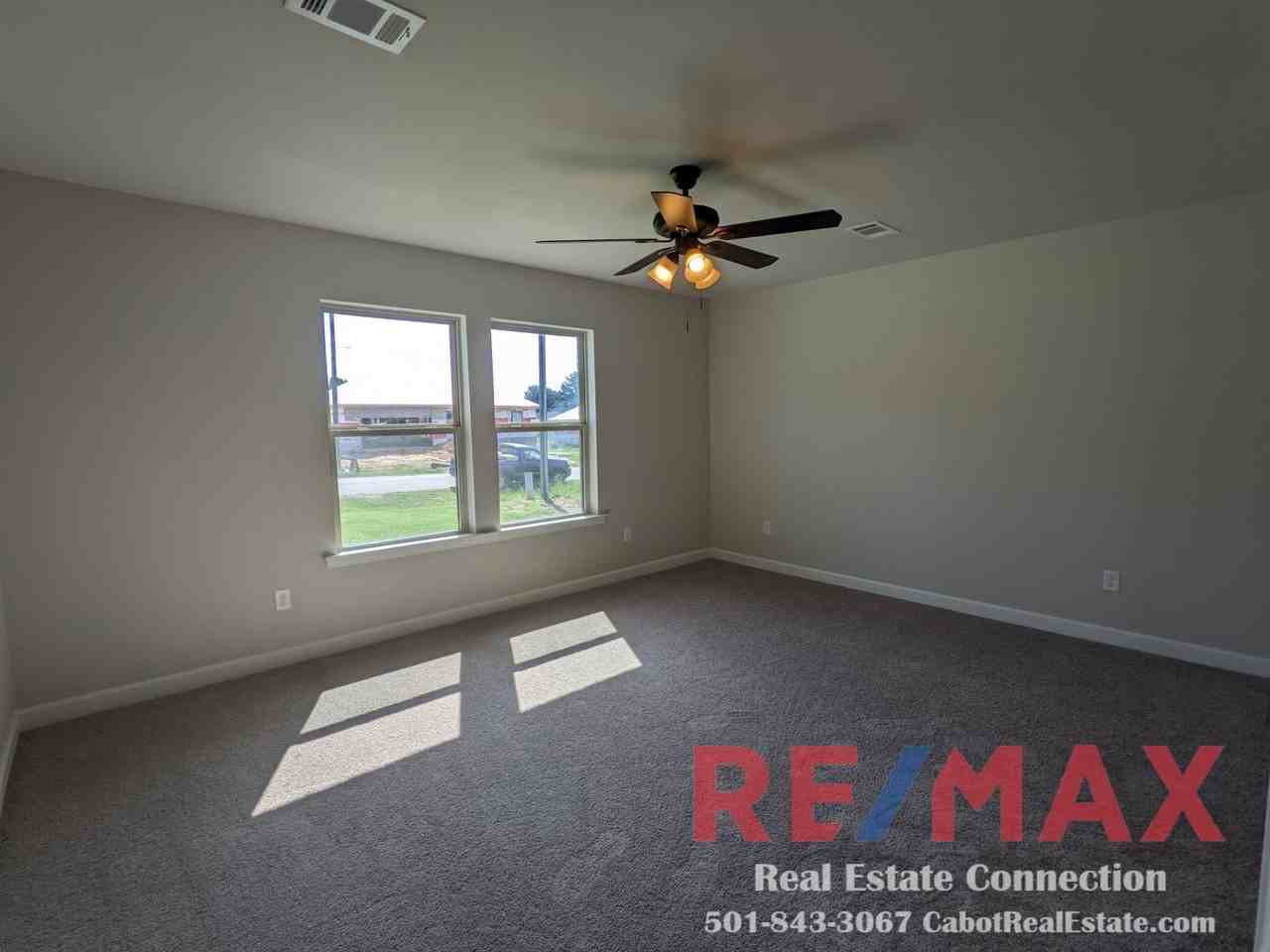 607 Macy Ln - Photo 5 of 16