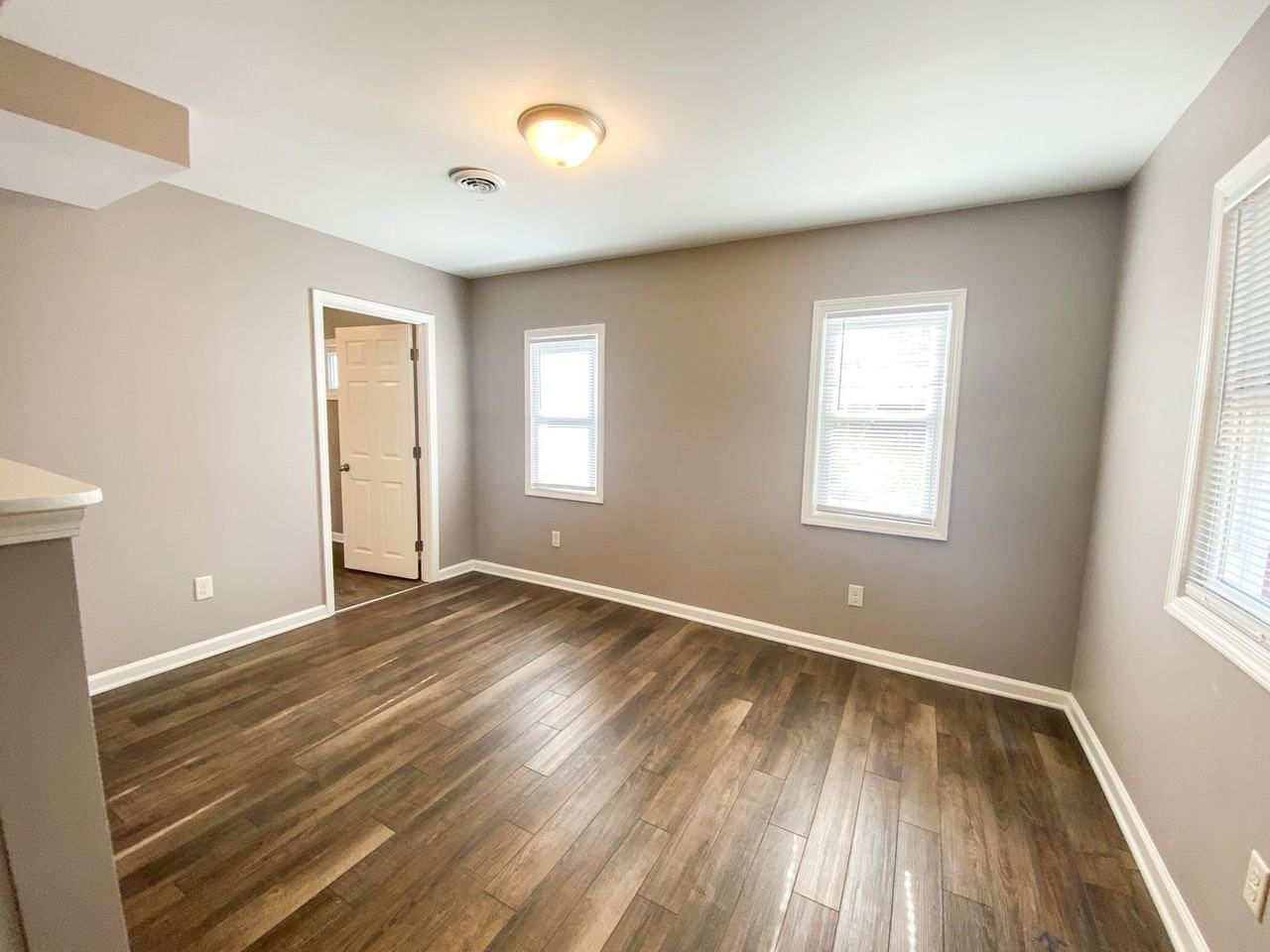 4658 N 50th St - Photo 2 of 10