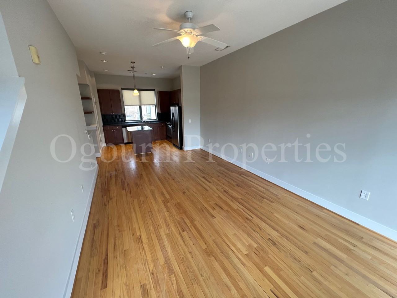 807 Holly Ave - Photo 2 of 8