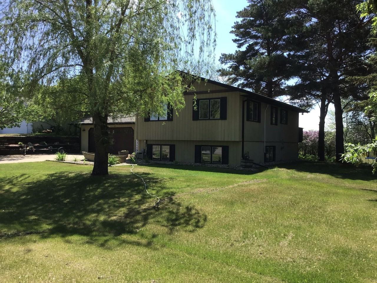 2908 Crestwood Dr Ne - Photo 2 of 24