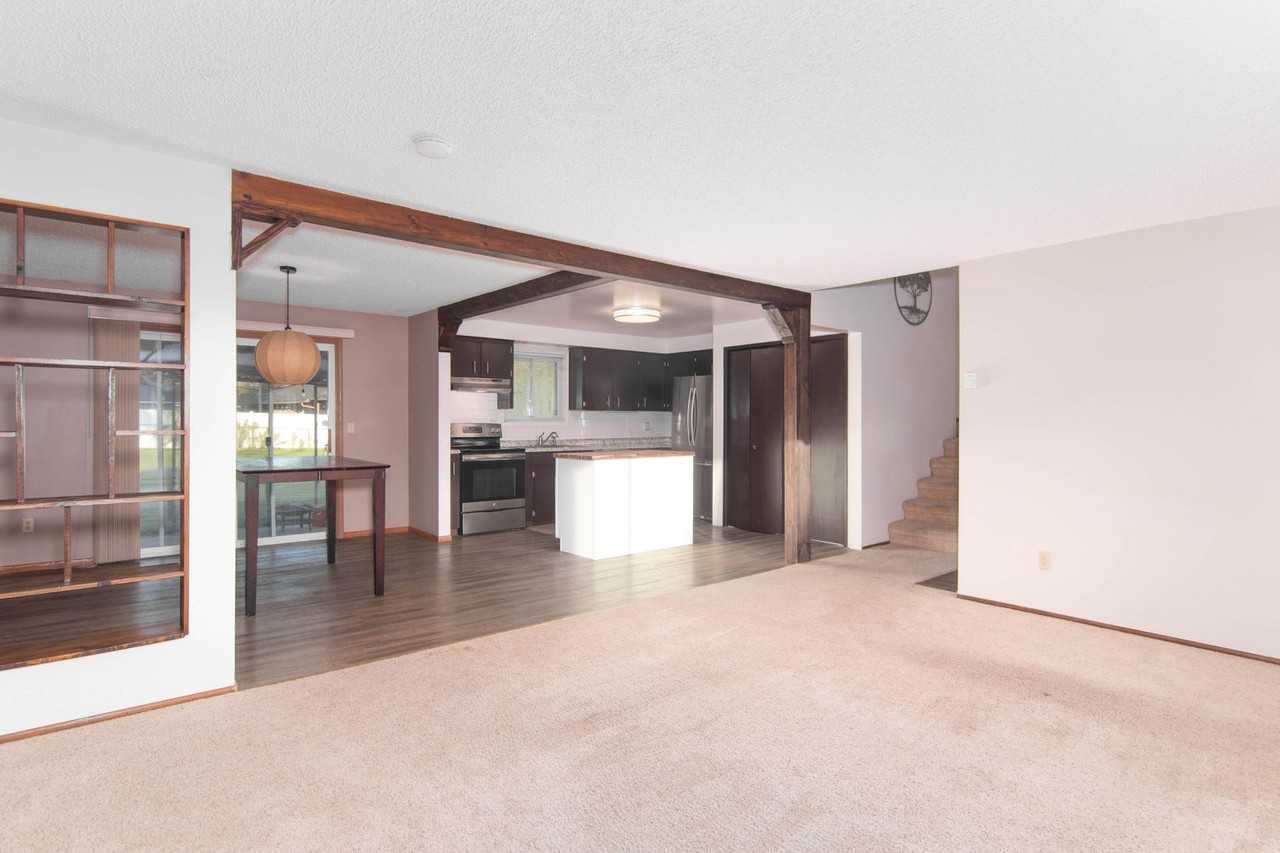 906 S Mcdonald Rd - Photo 5 of 18