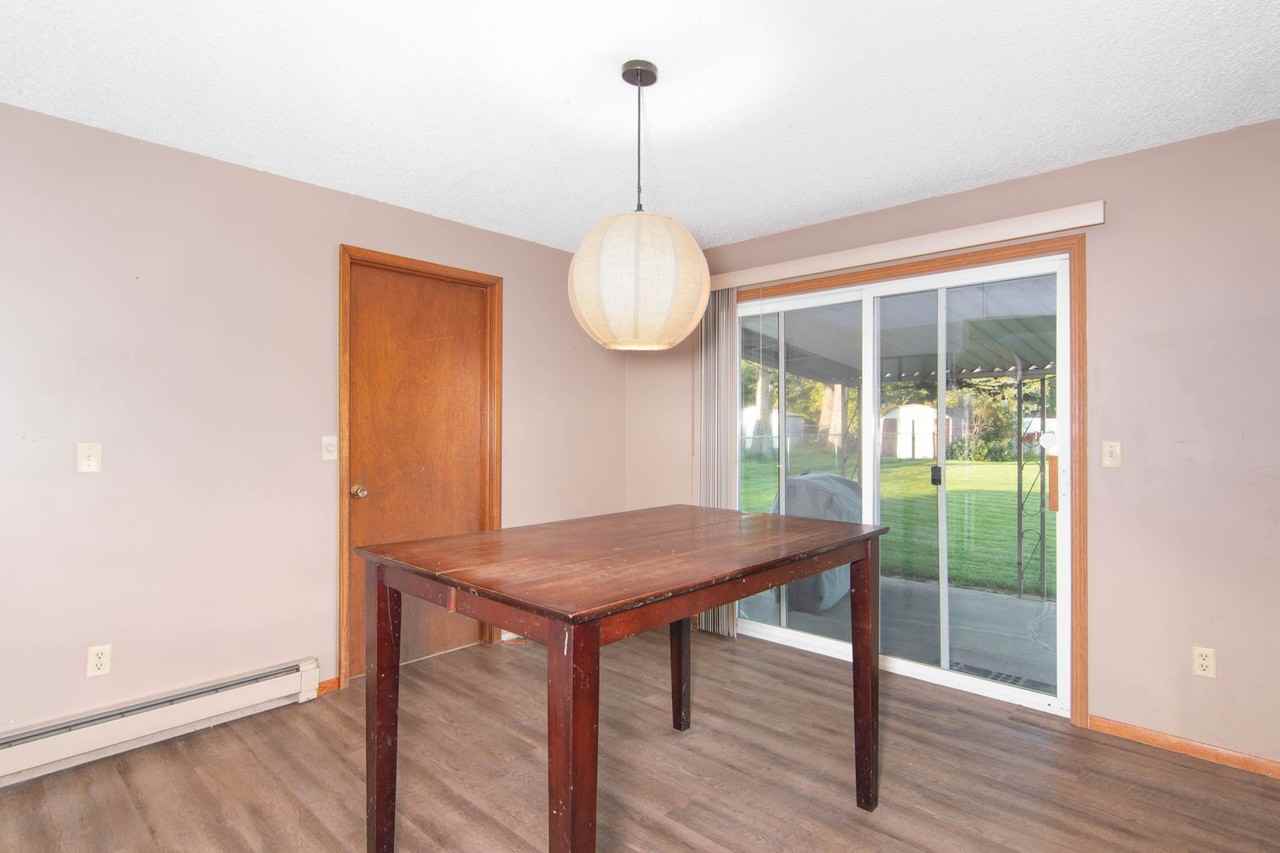 906 S Mcdonald Rd - Photo 6 of 18