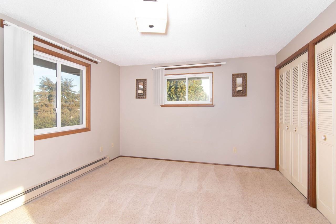 906 S Mcdonald Rd - Photo 7 of 18