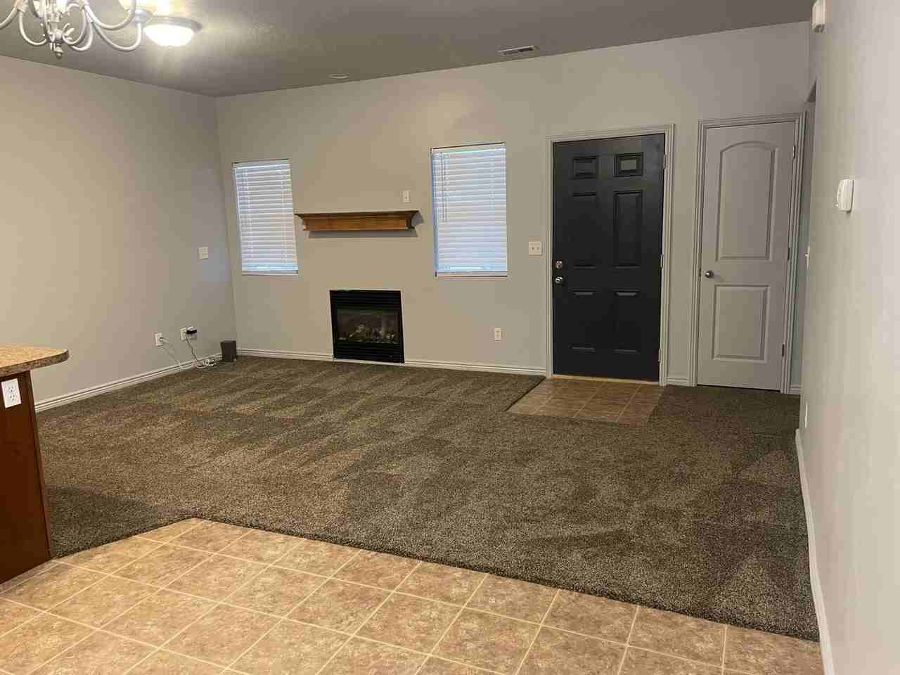 664 S 410 E - Photo 3 of 18