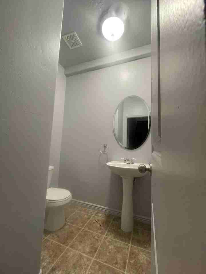 664 S 410 E - Photo 7 of 18