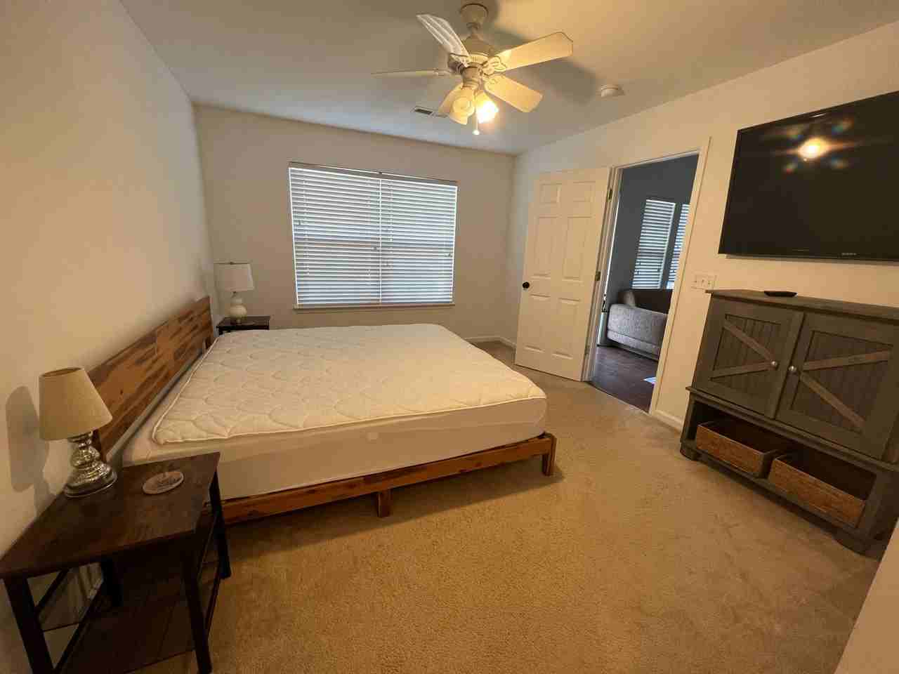 555 Tayrn Dr - Photo 7 of 16