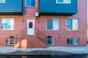 featured image of 1827 S 20th St