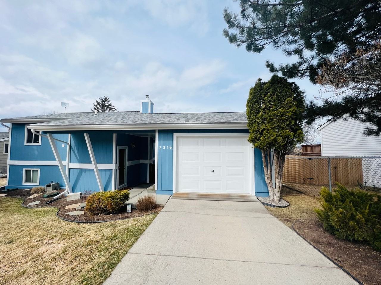 2316 W Vista Dr - Photo 3 of 23