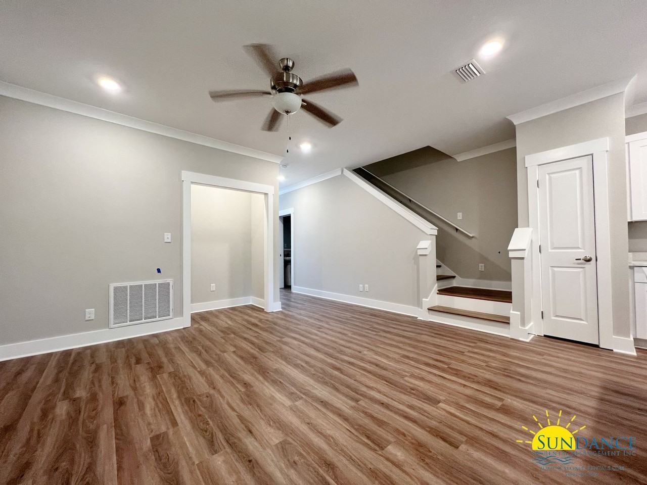 151 Date Palm Ln - Photo 4 of 32