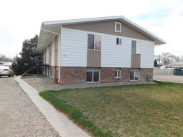 featured image of 2855 Elm Cir