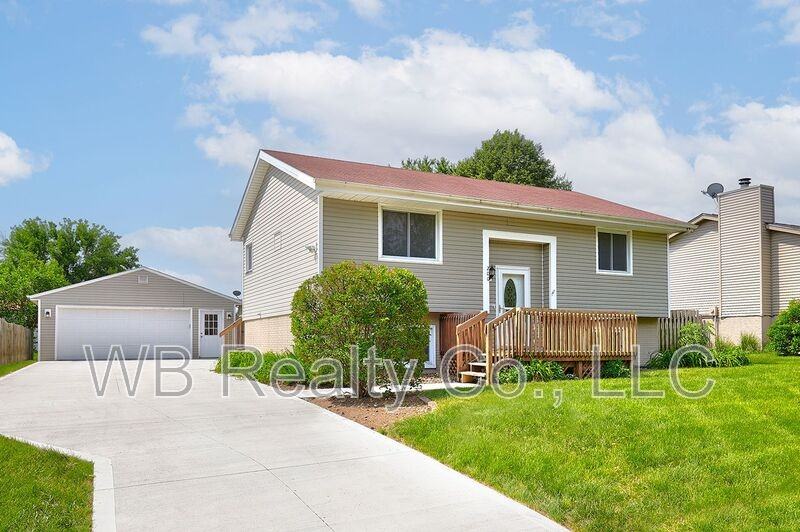 200 Corene Ave - Photo 2 of 30