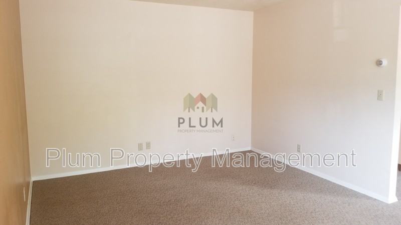 200 Eddy Ave #2B - Photo 3 of 18