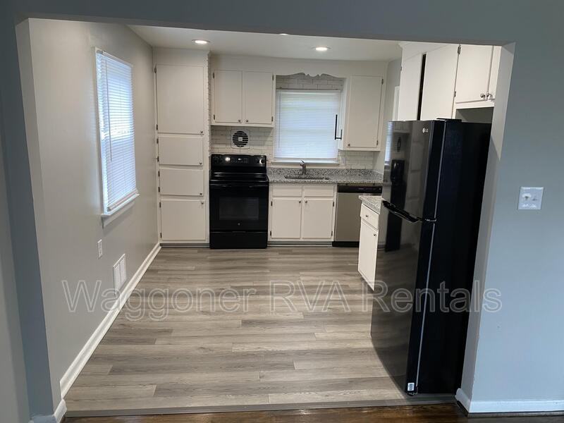 811 Irby Dr - Photo 4 of 17