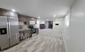 featured image of 1065 N Canyon St